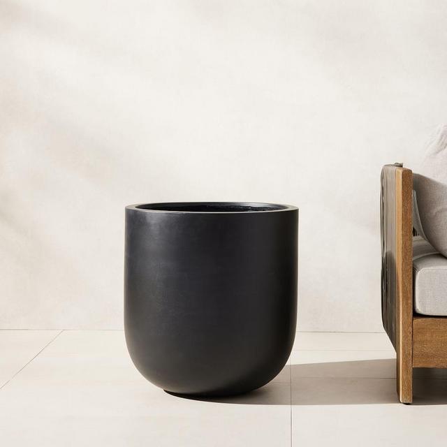 Radius Planter, Black, Large