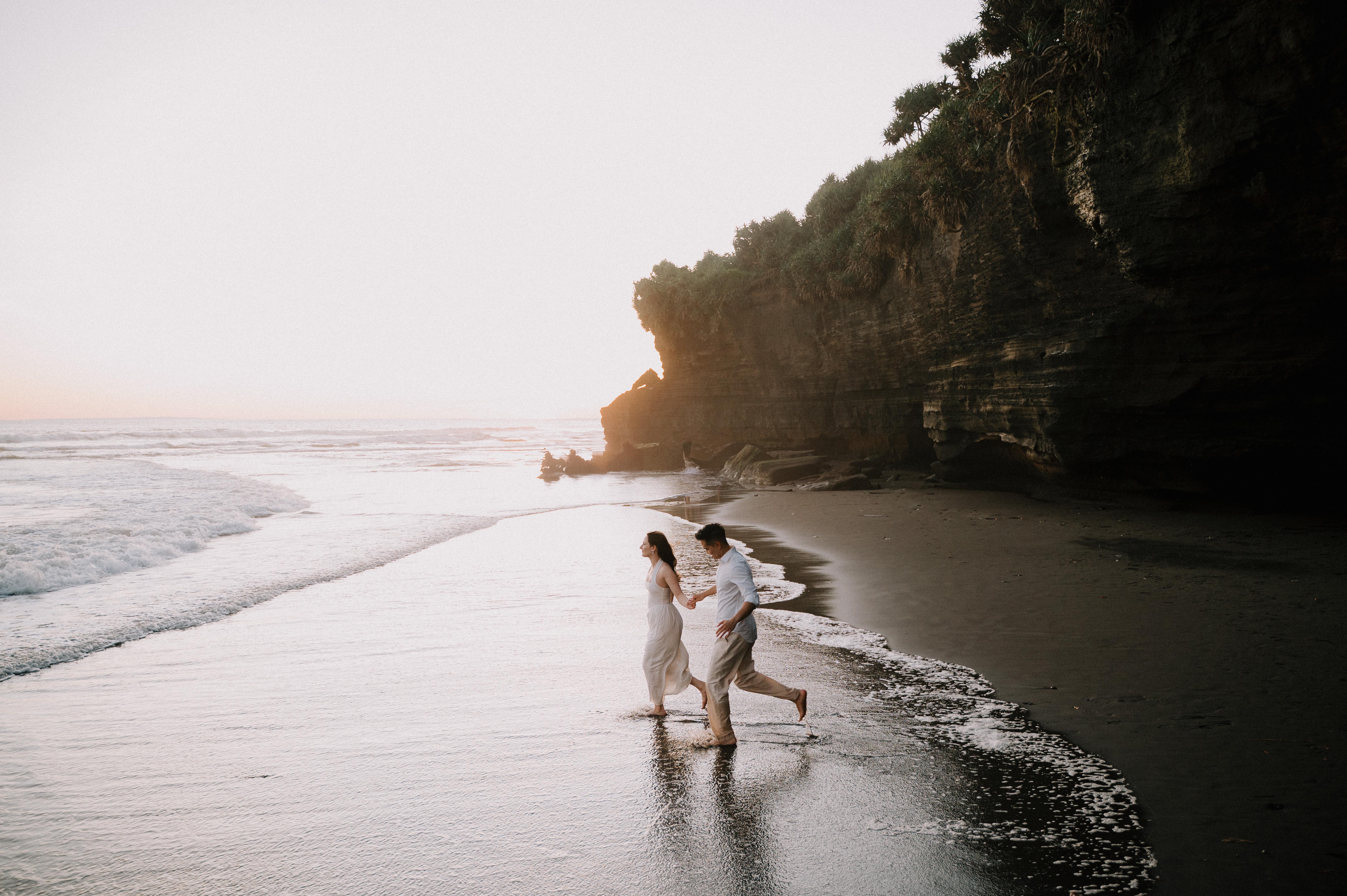 The Wedding Website of Moni Paikert and Tom Sng