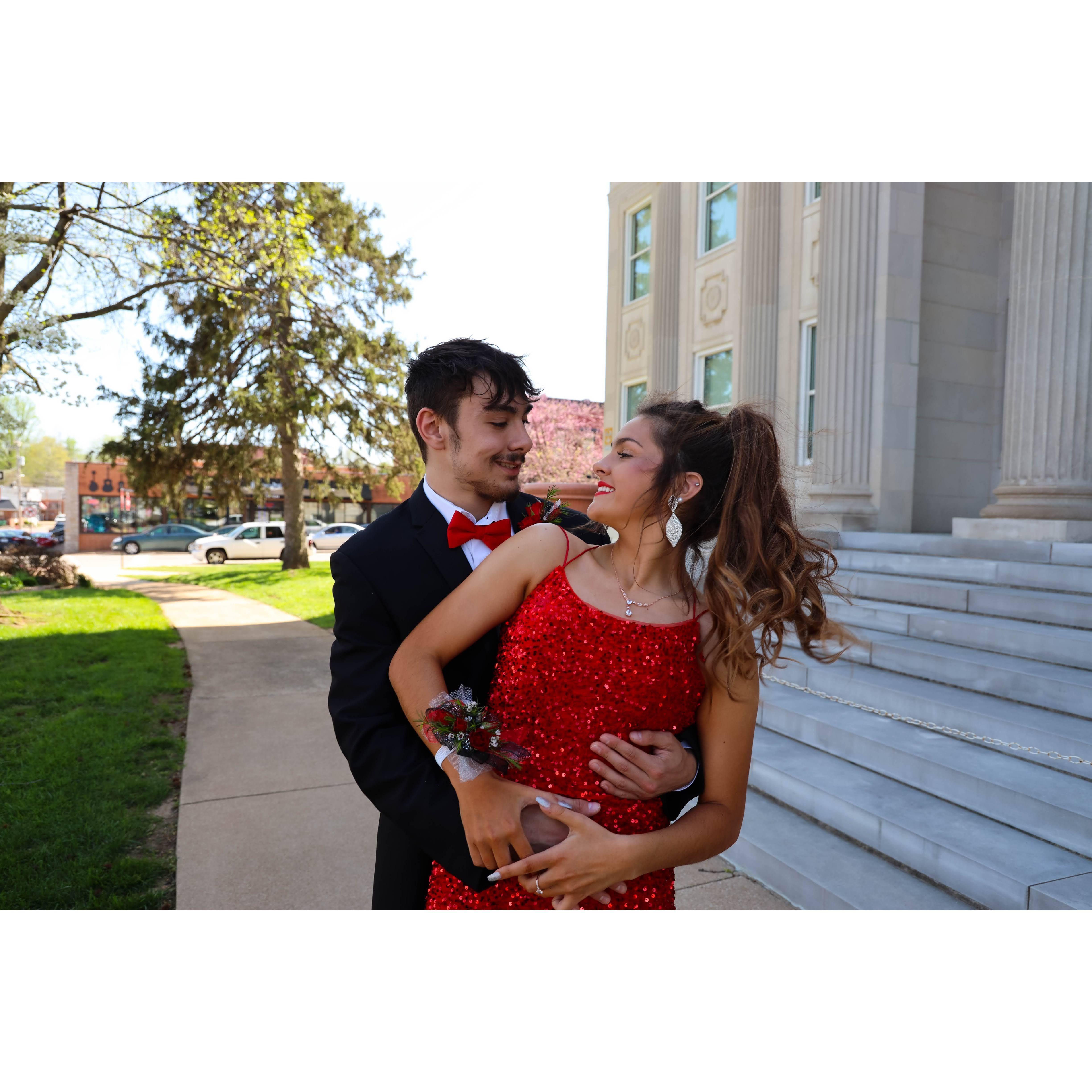 Another cute prom pic