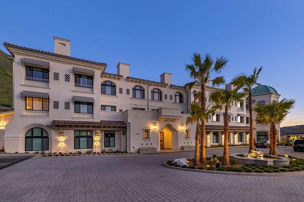 The Wedding Website of Pnina Olkha and Sam Romano