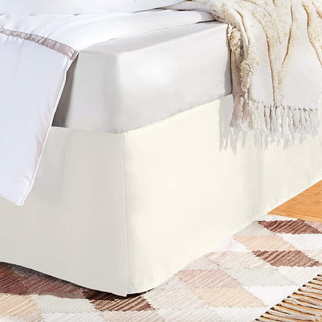 AmazonBasics Pleated Bed Skirt - Queen, Off White