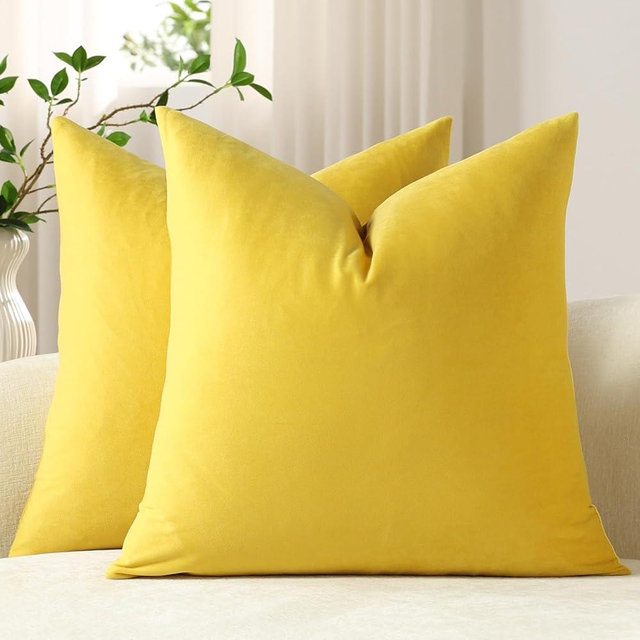 DEZENE Throw Pillow Covers 18x18 Yellow: Pack of 2 Cozy Soft Velvet Square Modern Luxury Decorative Throw Pillow Cases for Sofa Couch Living Room Bed Home Decor