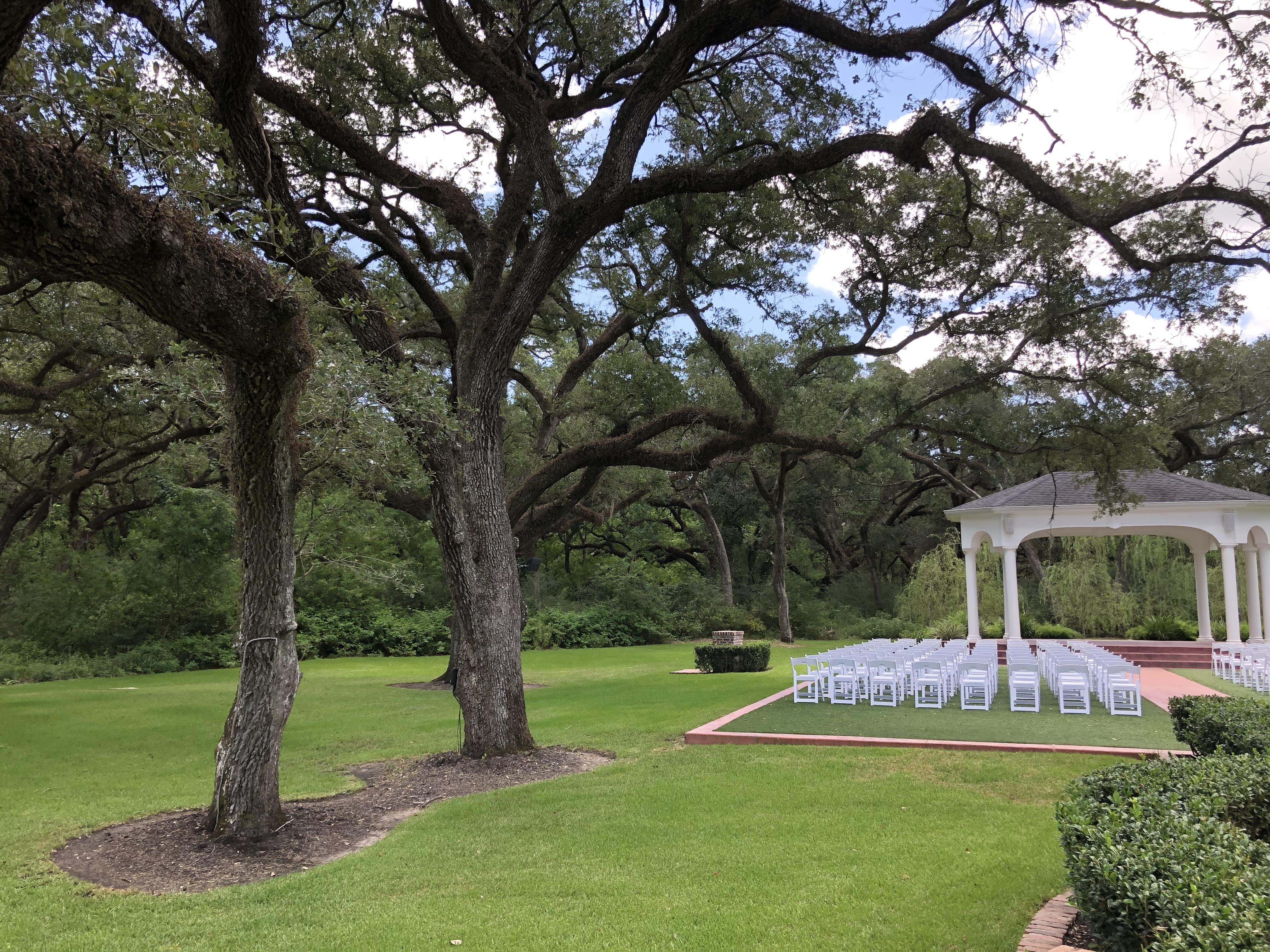The Wedding Website of Rebecca Engquist and Matthew Rybinski