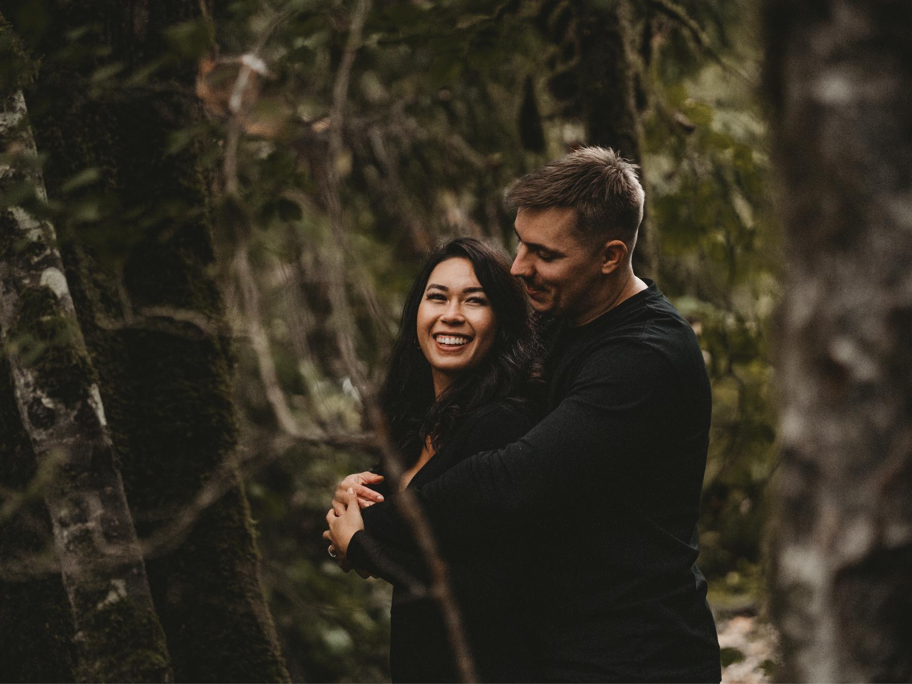 The Wedding Website of Kyhlie Hansen and Tarron Teeslink