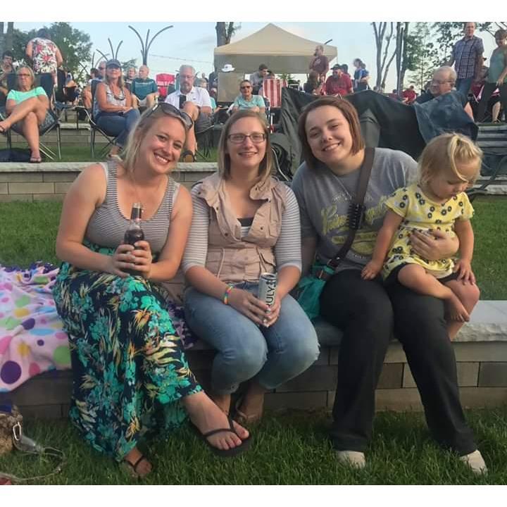 Rockin' on the River in Altoona with Danielle and Hansen (and of course Kiana).