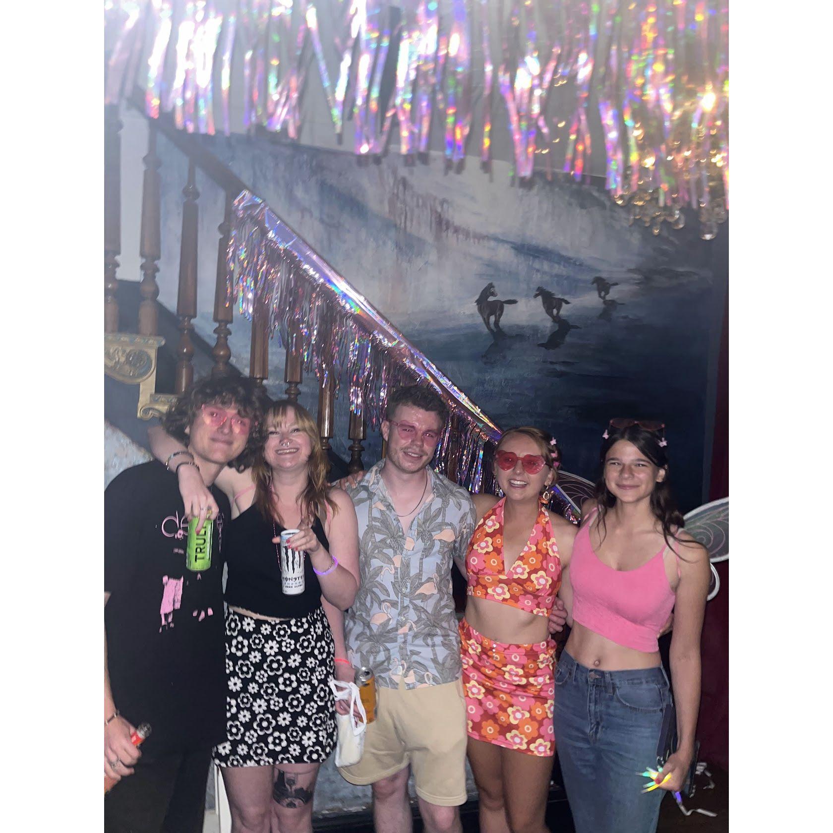 Ayden's legendary parties! This one was Barbie-themed, and we had the best time celebrating with Avery, Jess, and Nathan! 💖🎀