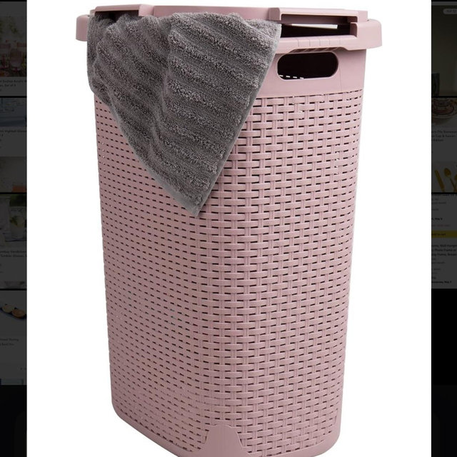 Mind Reader 60L Slim Laundry Hamper, Clothes Basket, Lid, Wicker Design, Plastic, 17.65"L x 13.75"W x 24.15"H, Pink