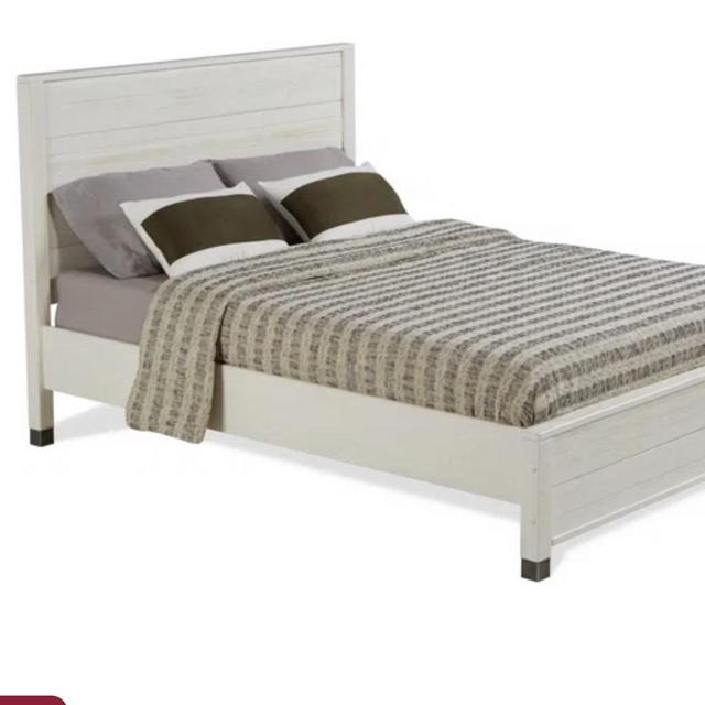 Solid wood bed