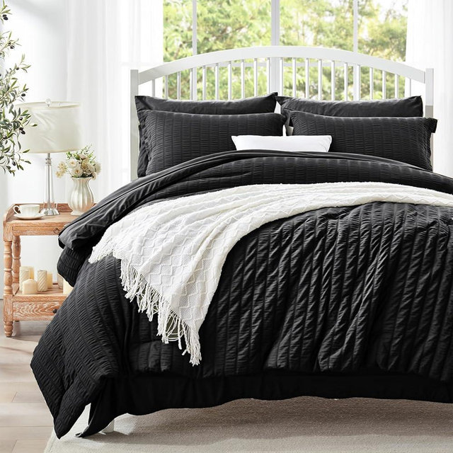 Zzlpp Black Queen Comforter Set 7 Pieces, Seersucker Bed in a Bag with Comforter and Sheets, All Season Bedding Sets with 1 Comforter, 2 Pillow Shams, 2 Pillowcases, 1 Flat Sheet, 1 Fitted Sheet