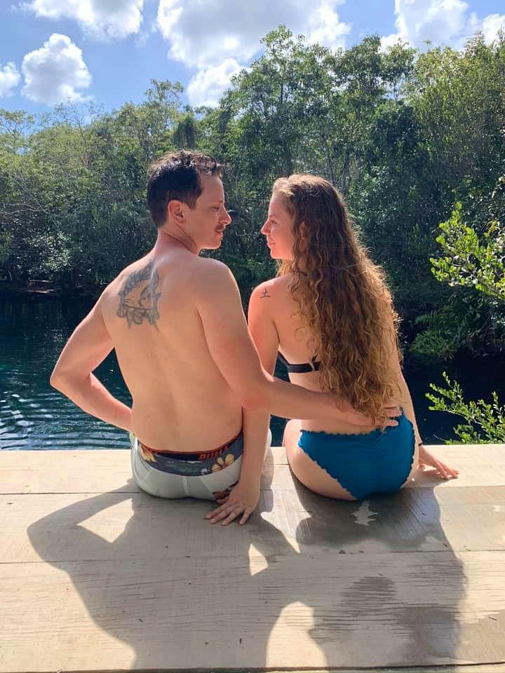 The Wedding Website of Corinne Epstein and Boone Gibson