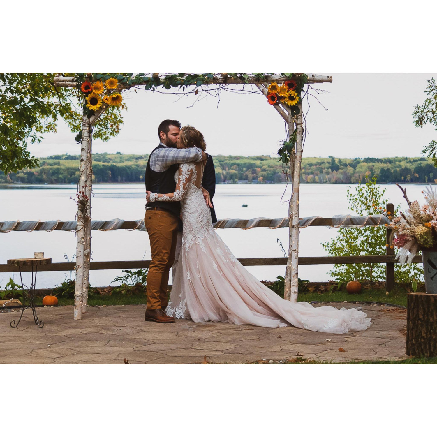 First kiss as a Mr & Mrs!