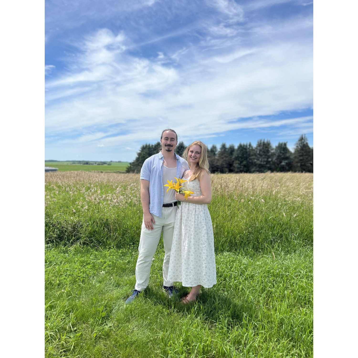 Engagement pictures on the farm