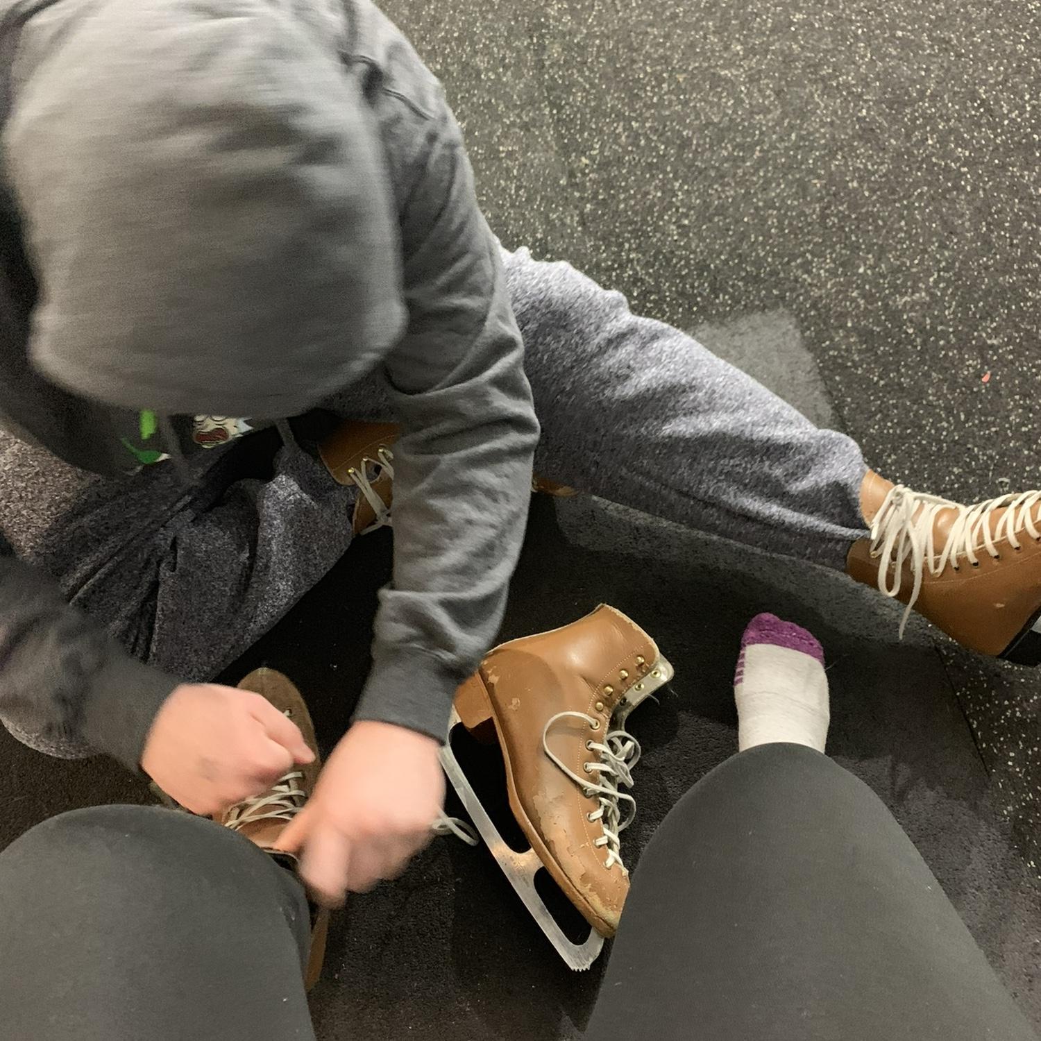 Ice skating date, where Jenni hung up the dream to become an ice princess. Robert skated well tho, Jennis ankles said no.