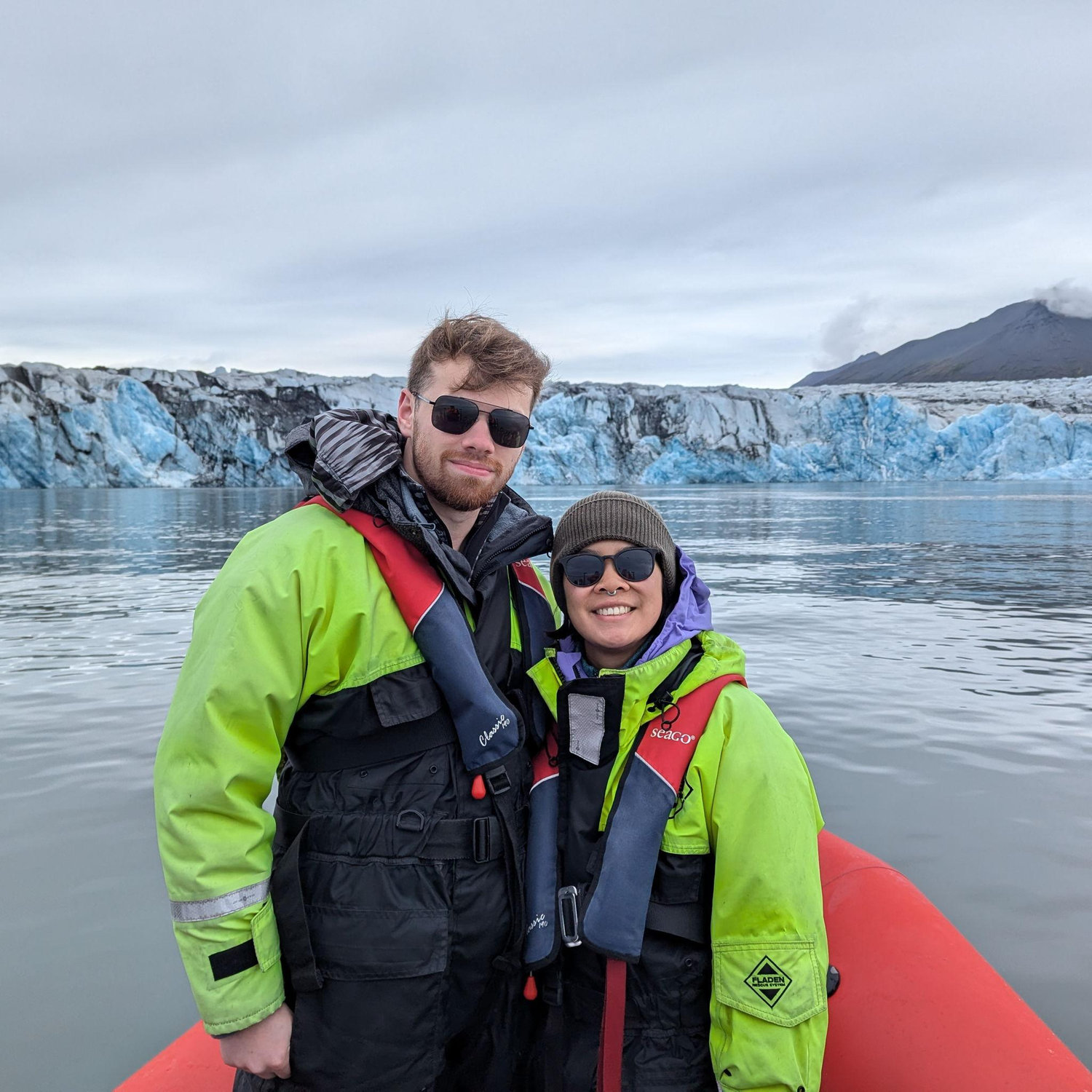 21 July 24: On the way to the eastern most side of Iceland, we had to stop for a [Jokulsarlon] Glacier Lagoon tour.