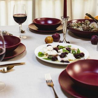 The Core 16-Piece Dinnerware Set, Service for 4