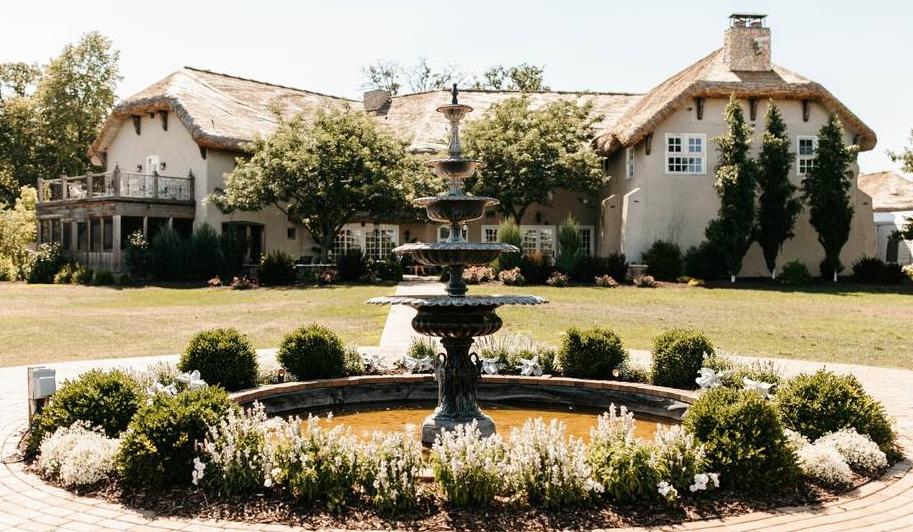The Wedding Website of Grace Lessard and Joseph Dixon