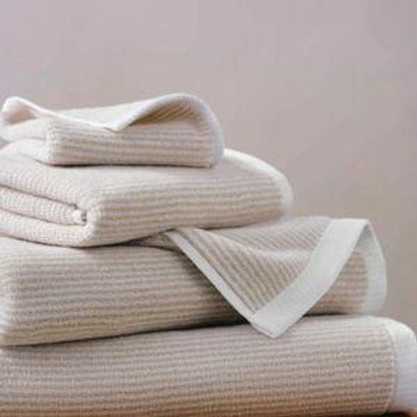 STRIPED PEBBLE Plush 4-Piece Bath Towel Bundle