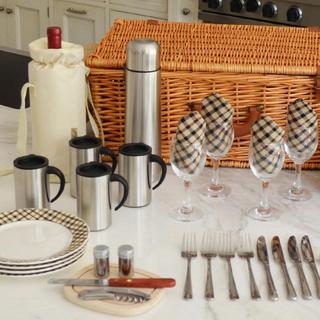 4-Person English Style Willow Picnic Hamper with Coffee Set