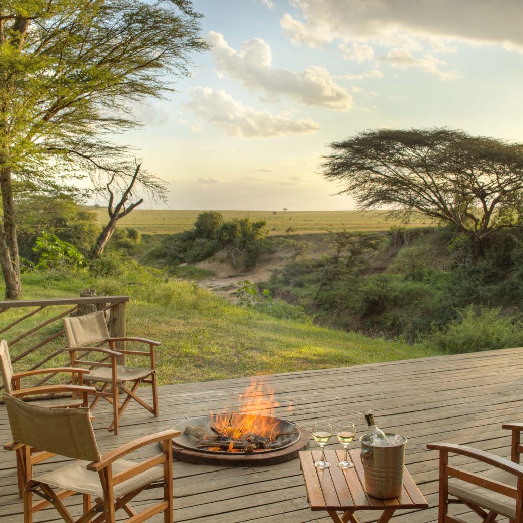 Honeymoon Fund: Drinks at Safari Camp in Kenya