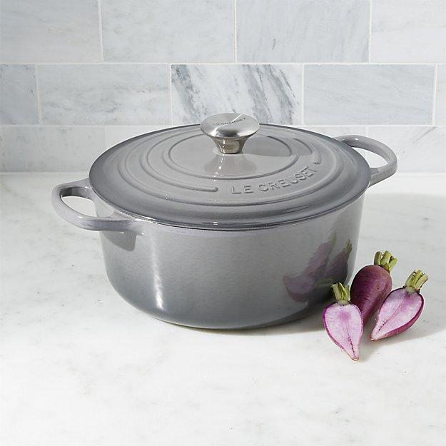 Le Creuset ® Signature 5.5-Qt. Oyster Round French Oven