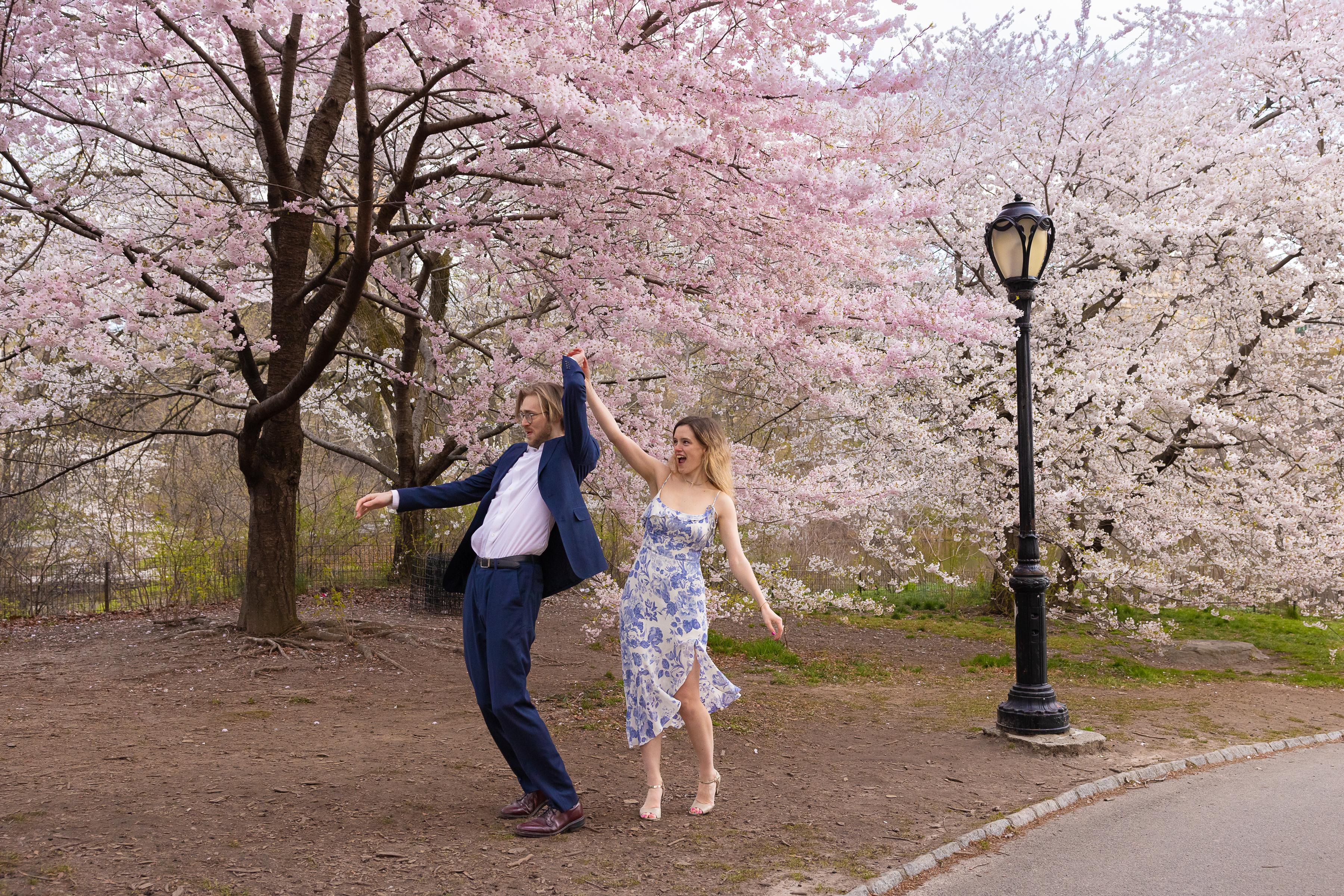 The Wedding Website of Lars Odland and Savannah Lambert