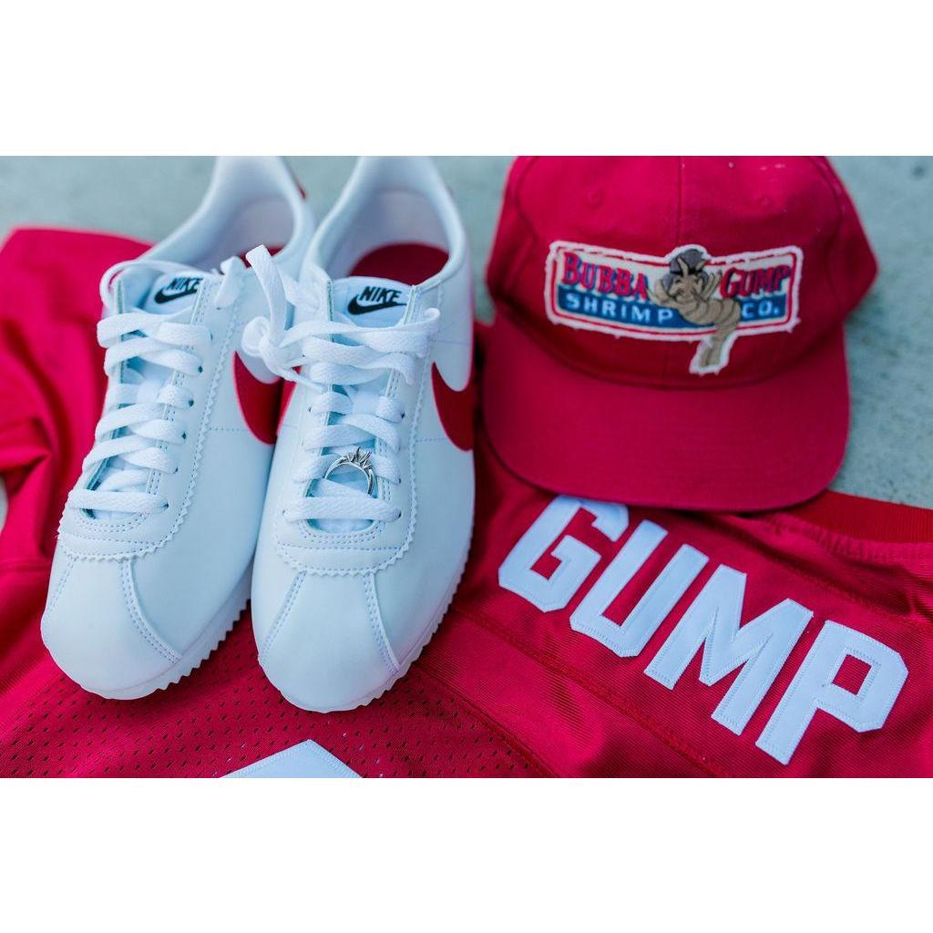 All the Forrest Gump props Fuchie used to propose to Jenny :)