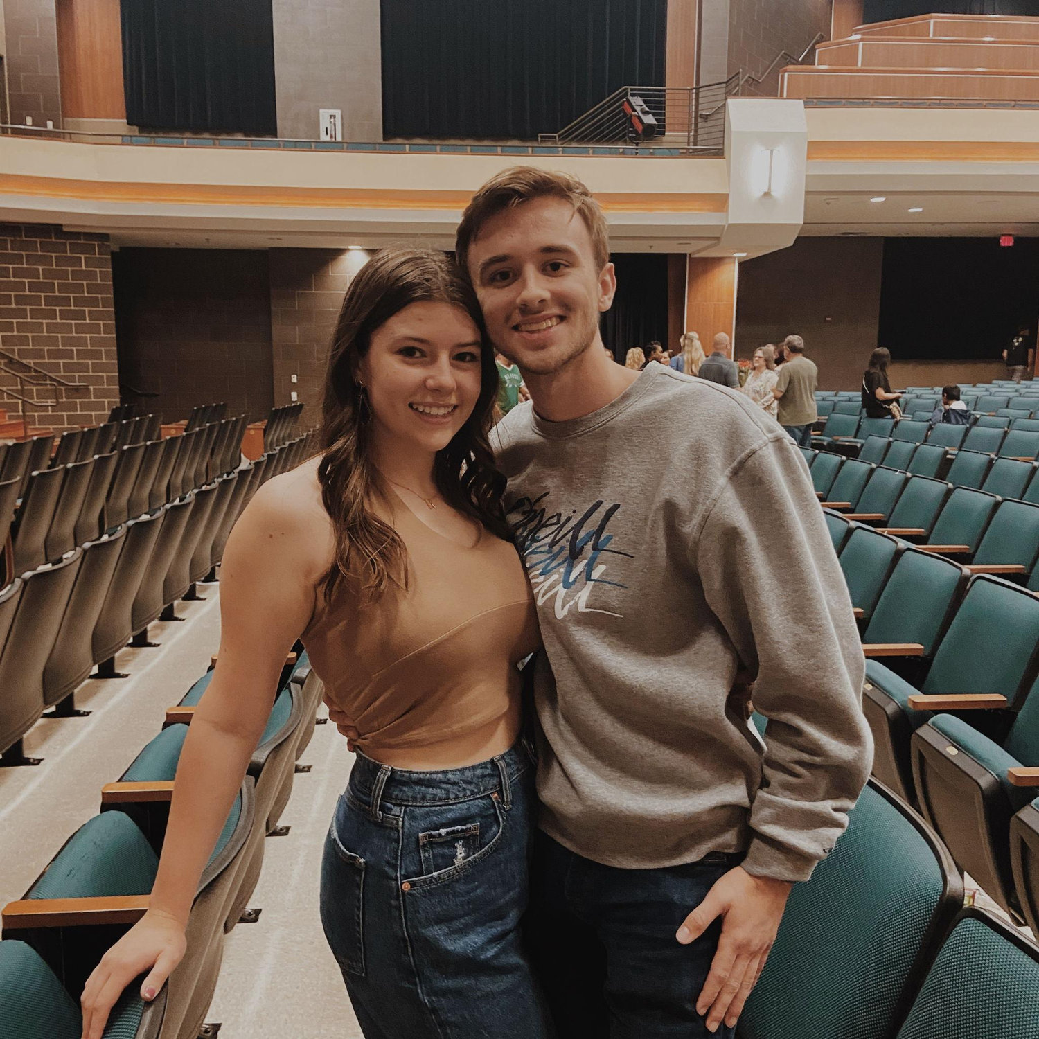 Kannon being Anne's biggest cheerleader in choir