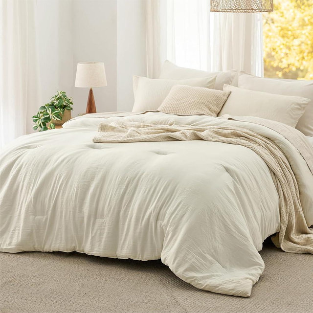 Bedsure Queen Size Comforter Set, Ivory Soft Prewashed Bedding for All Seasons, 3 Pieces GentleSoft™ Warm Down Alternative Bed Set, 1 Lightweight Comforter (90"x90") and 2 Pillowcases (20"x26")