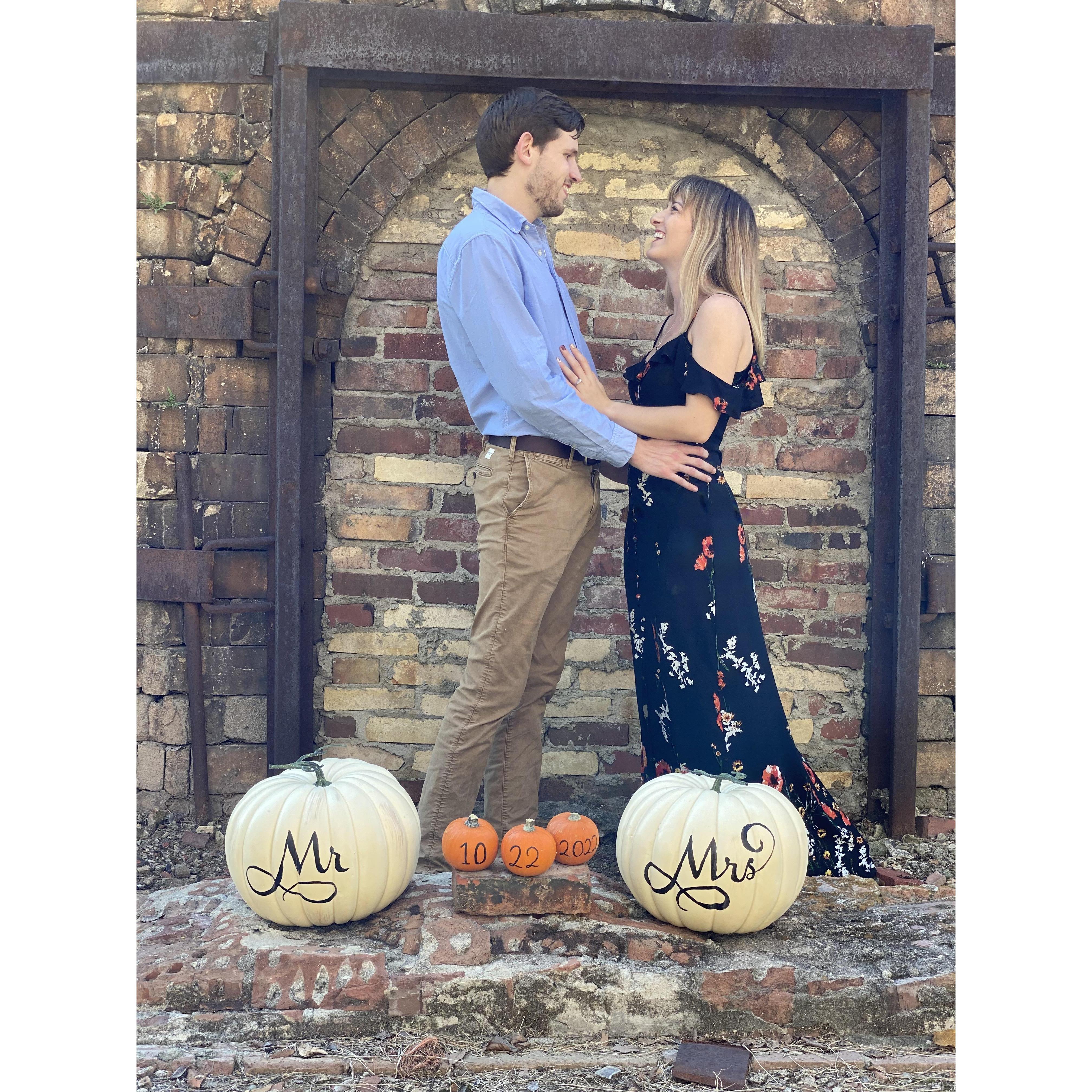 Cori's genetic counseling classmates helped take some engagement pictures