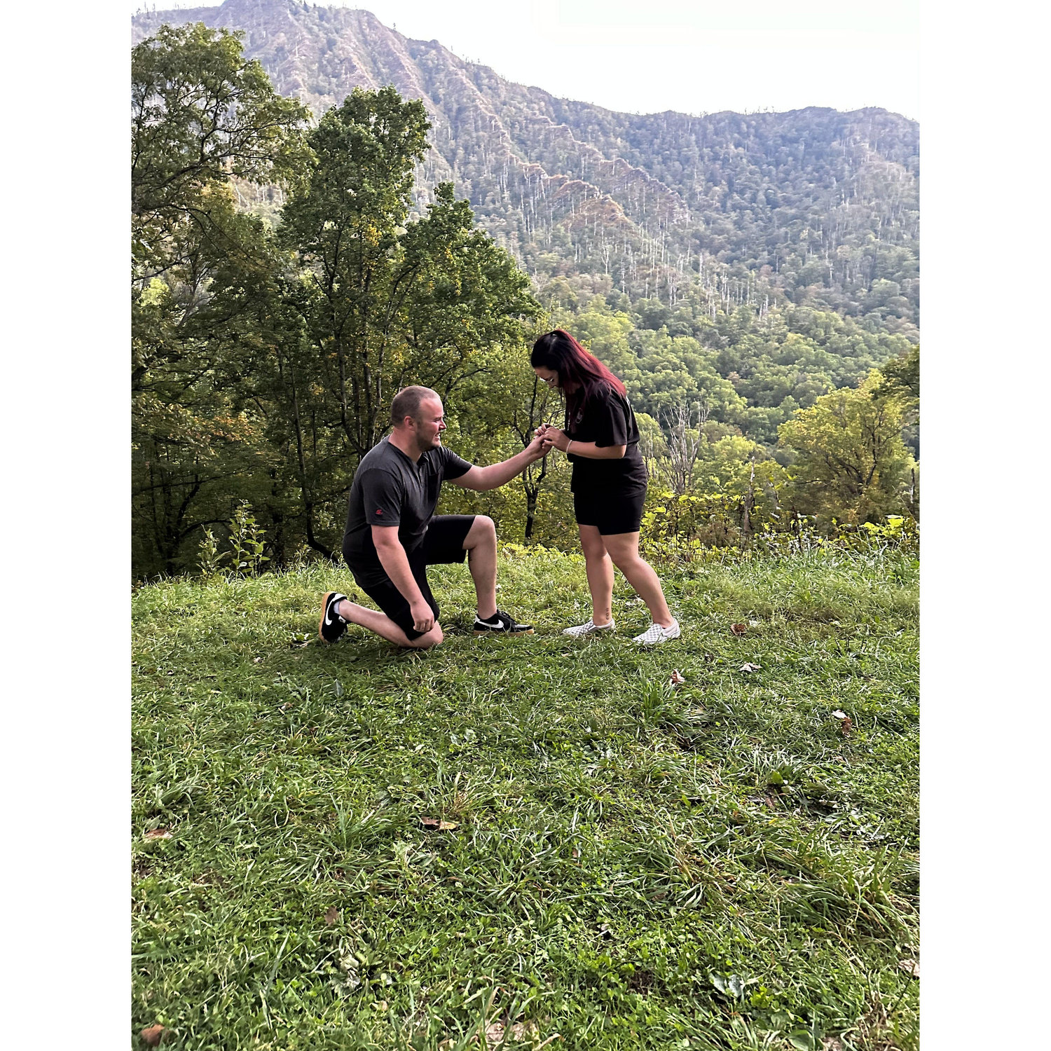 Eric proposed in The Smokey Mountains on 10.05.2024.