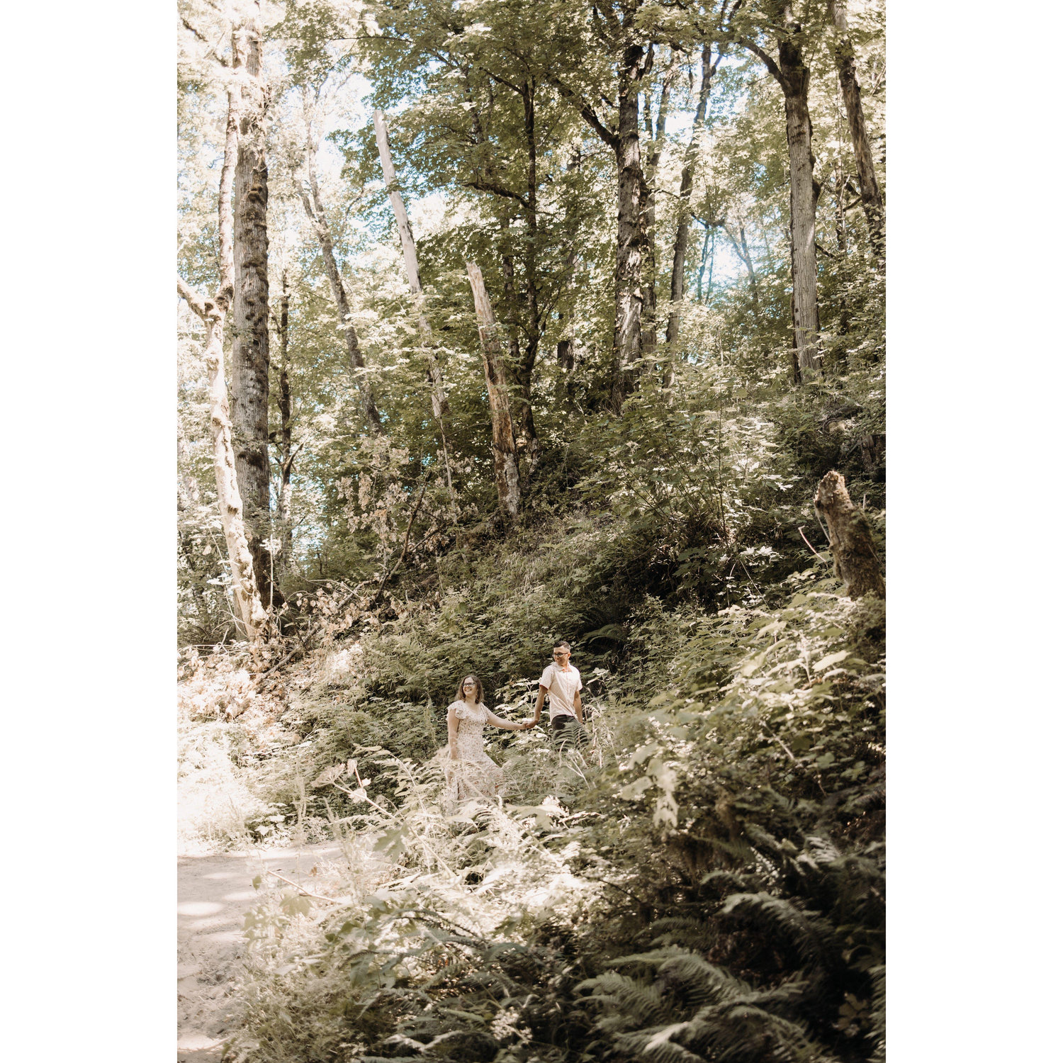 Engagement photos around Multnomah Falls- 2023
