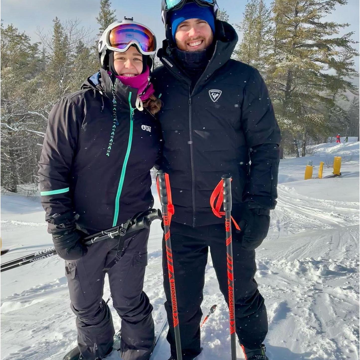 Skiing together (2021)