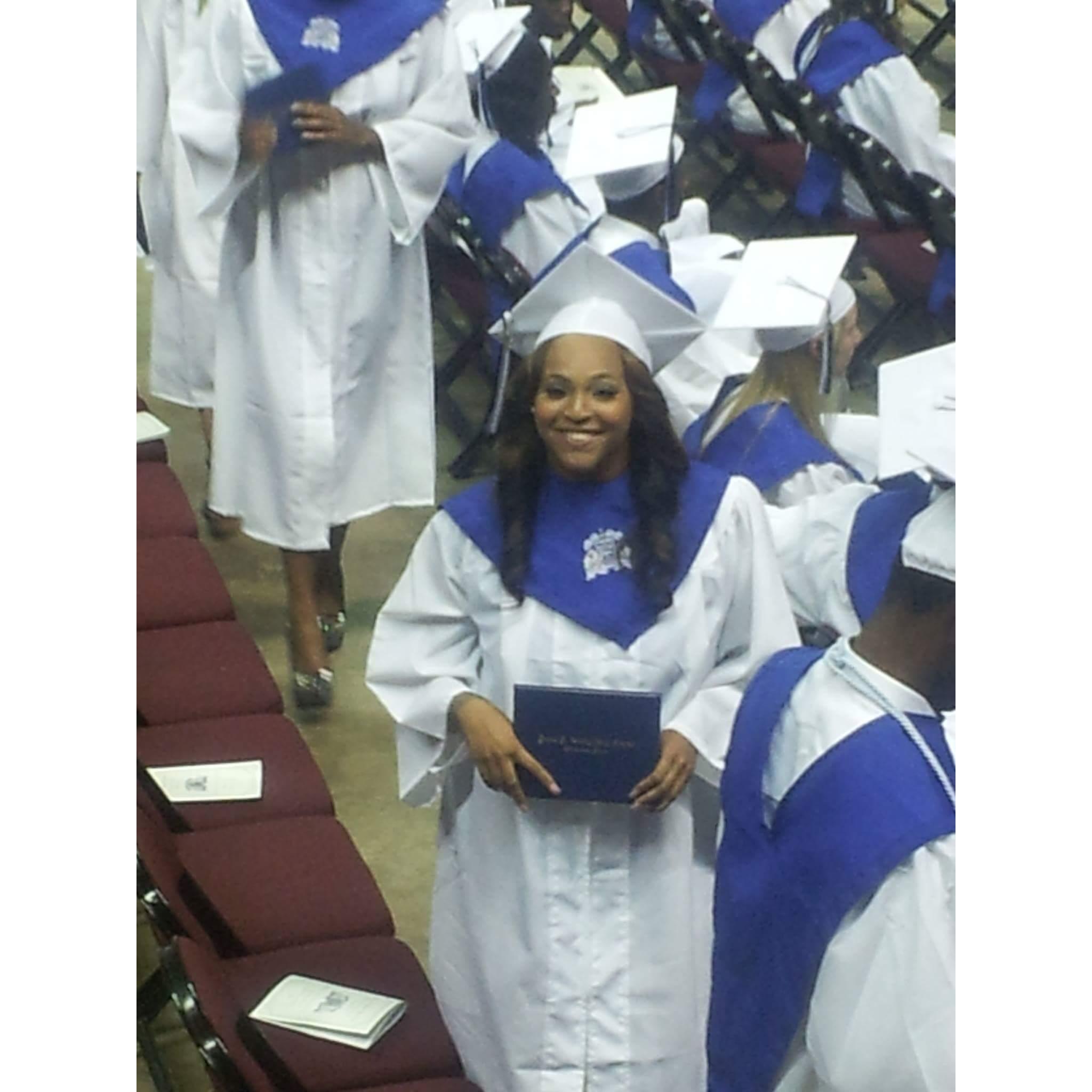 Ready to relive this moment once more #classof2018 college grad in the making!!