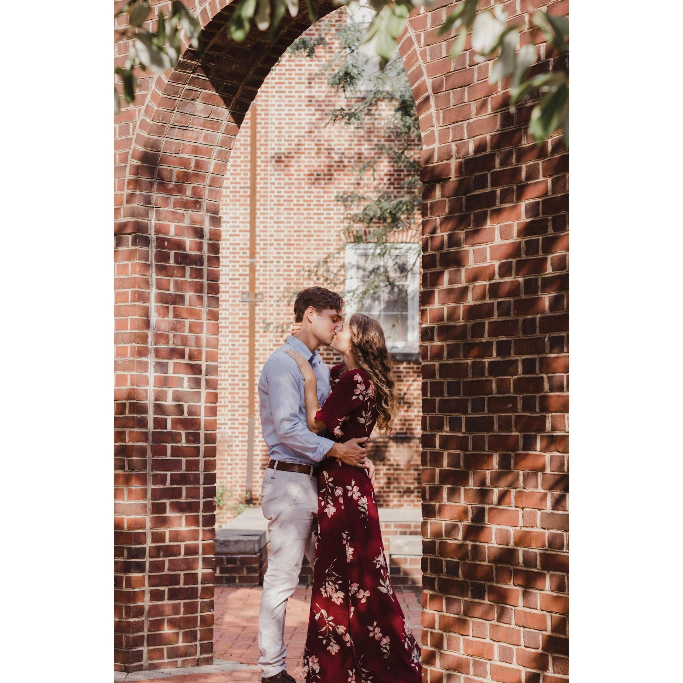 He waited 4.5 years for a kiss under the kissing arches!