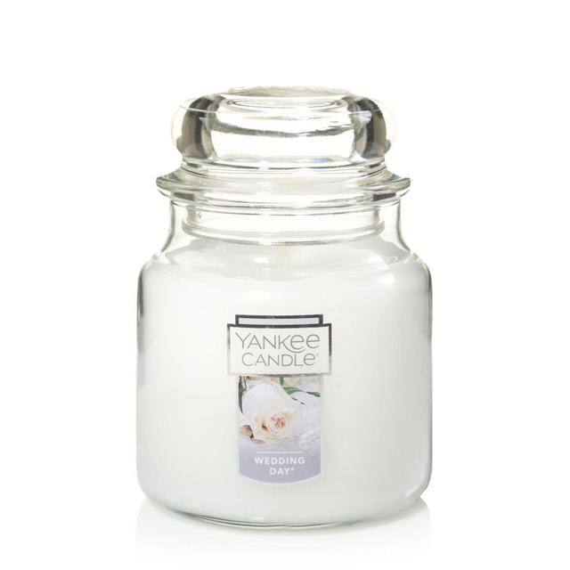 Yankee Candle® Housewarmer® Wedding Day™ Medium Classic Jar Candle