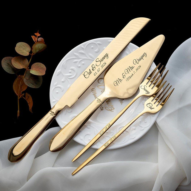 Personalized Wedding Cake Plate and Forks Set, Engraved Dessert Forks
