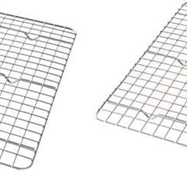 USA Pan Quarter Sheet Oven Safe Nonstick Baking and Cooling Rack (Pack of 2)