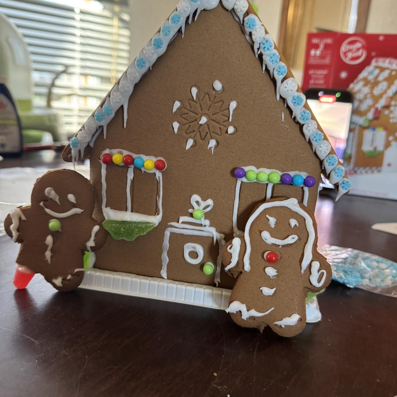 Our ginger bread house 🏠