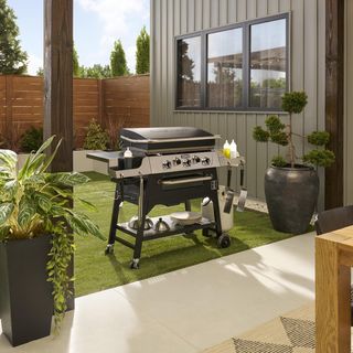 3-Burner Outdoor 2-in-1 Gas Griddle & Broiler