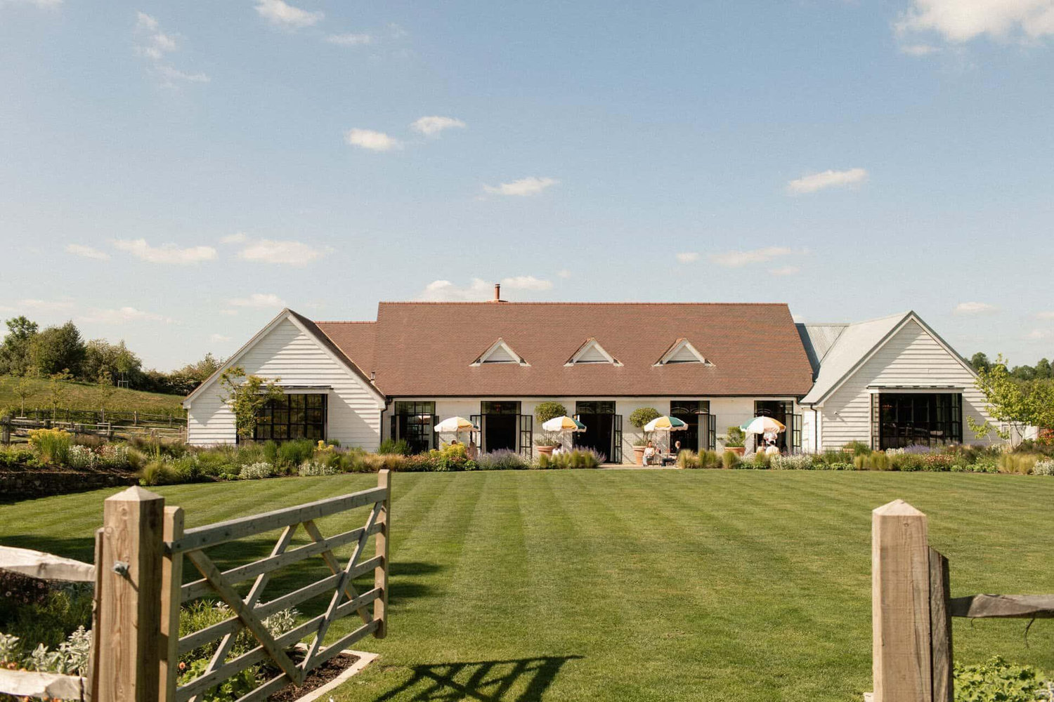 The Wedding Website of Imogen Murray and James Olasunkanmi