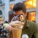 Gelato at Piazza Duomo