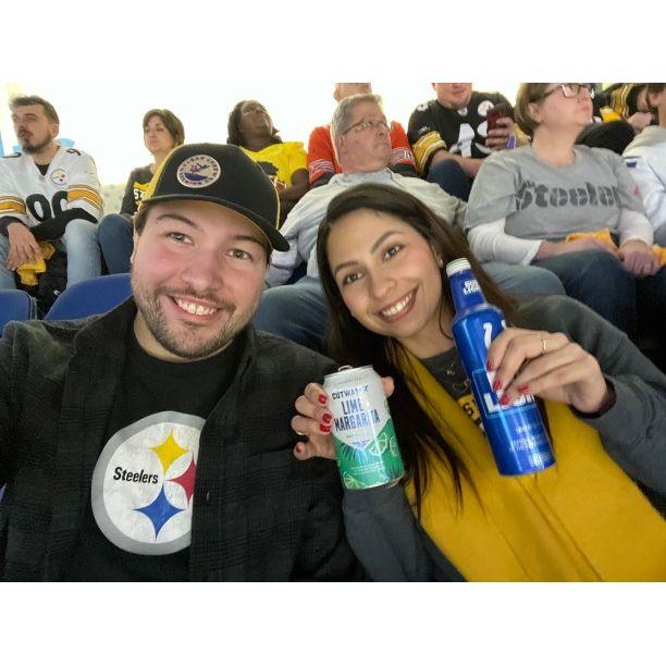 El mayor logro de Noah: hacer que Ceci sea fan de los Steelers