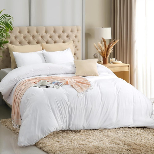Utopia Bedding Duvet Cover Set with Pillowcases - 1 Duvet Cover with 2 Pillowcases - 20 X 36-3 Pieces Bedding Duvet Cover with Zipper Closure - Soft Brushed Microfiber (King, White)