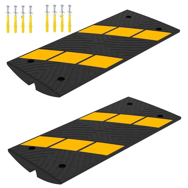 BESEA Car Driveway Ramps Rubber Curb Ramp 22000lbs Load Capacity 2.6INCH Rise Curbside Bridge Ramp for Warehouse Garage Sidewalk(2Pack)