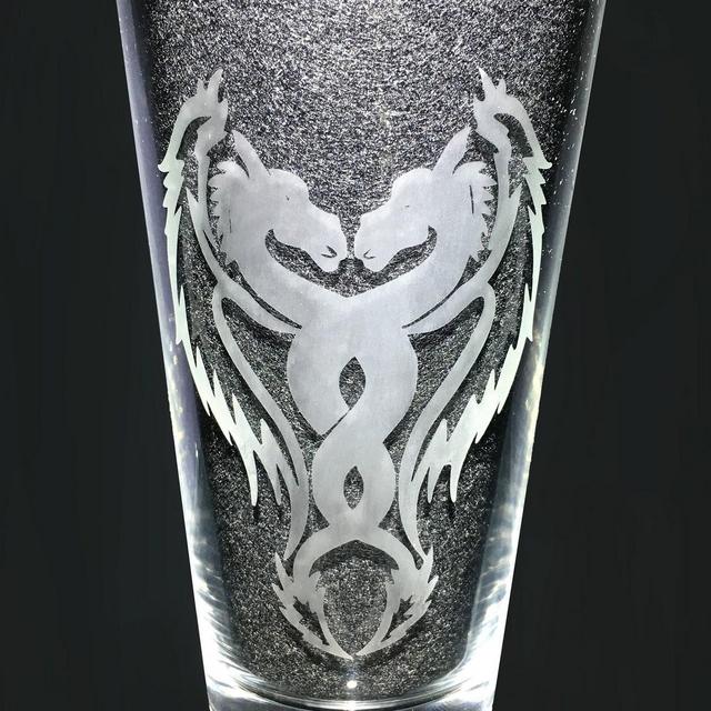 Two Dragons Customizable Etched Pint Glass