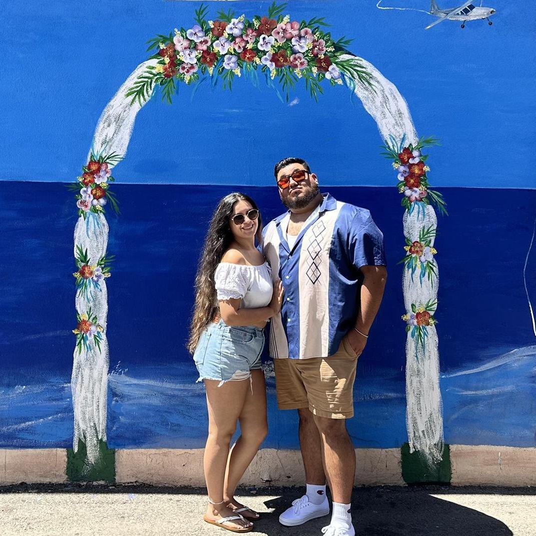 Moises chose the backdrop