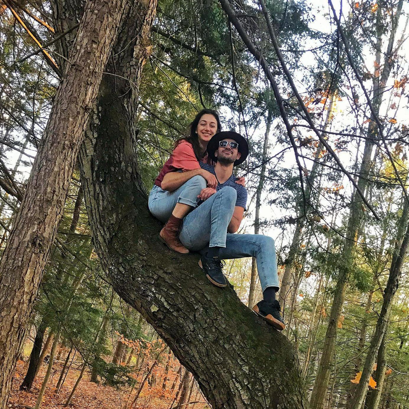 Vinny and Cara sitting in a tree...