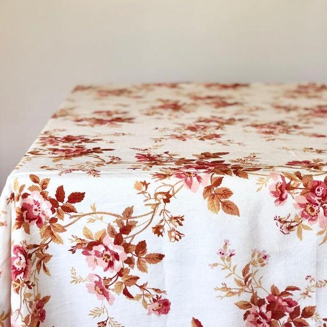 Climbing Rose Tablecloth - Ruby
