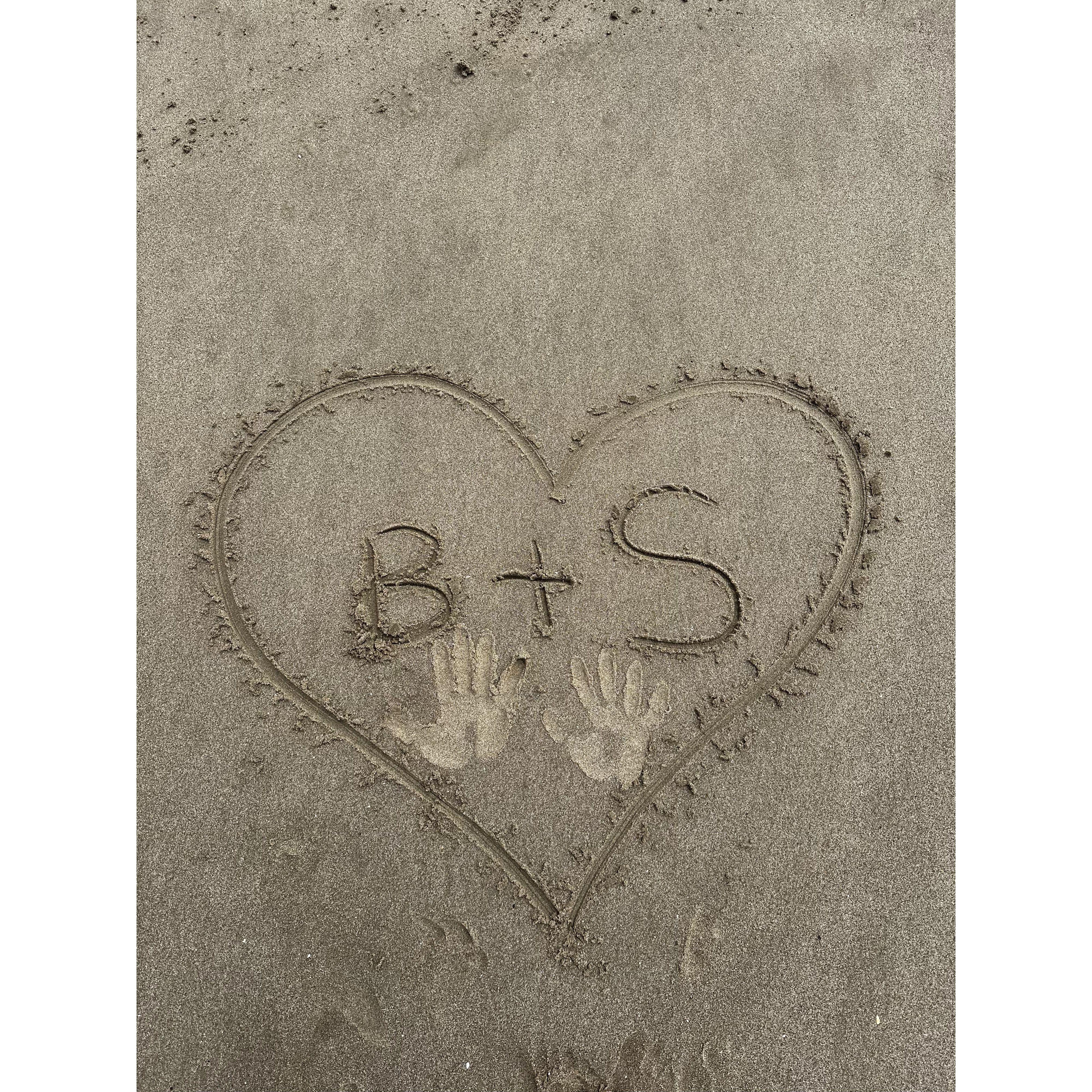 Writting in the sand in Cali