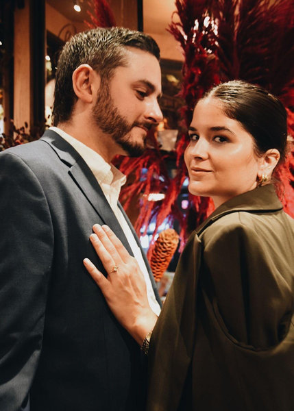 Adriana Insua and Robin Sharp's Wedding Website